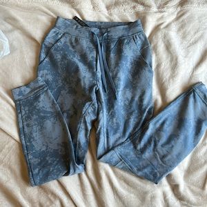 XS men’s sweat joggers lululemon